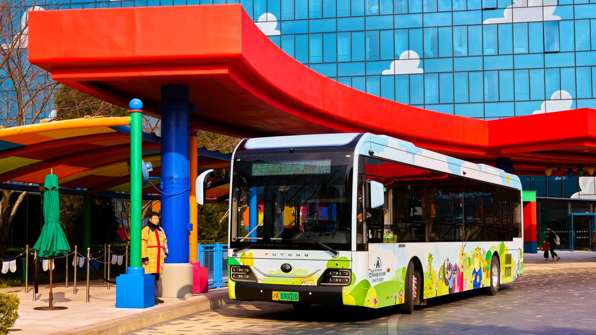 Navigating Shanghai’s Public Transport: Tips for Easy and Affordable Travel